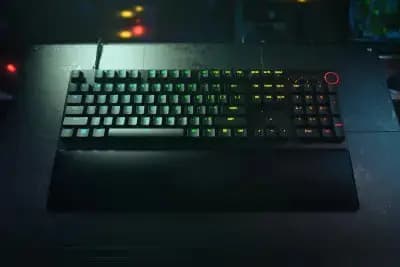 RZ03-03930100-R3M1, Razer Keyboard Huntsman V2 RGB 108key Red Switch USB EN, black