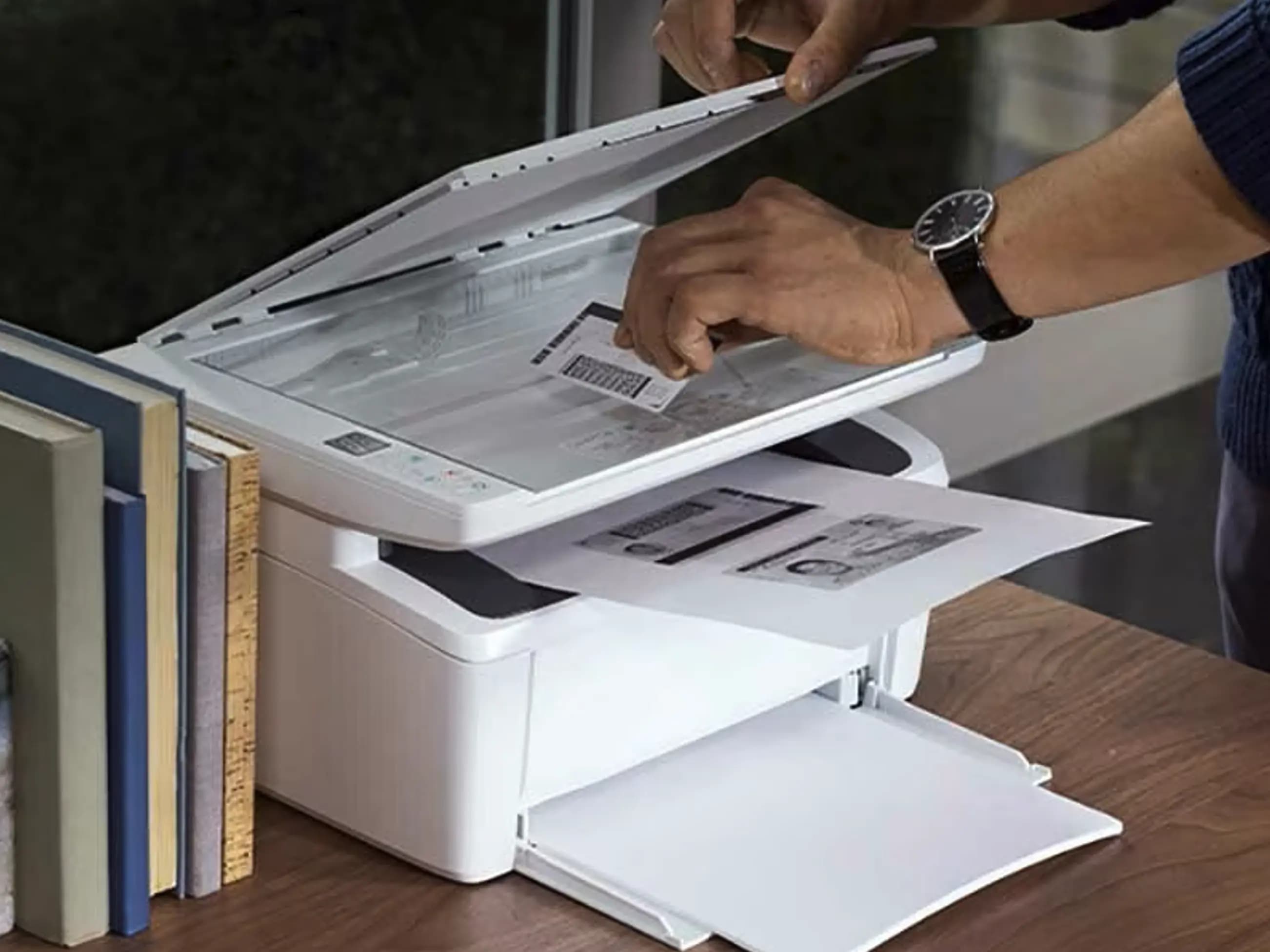 HP LaserJet MFP M141w Printer